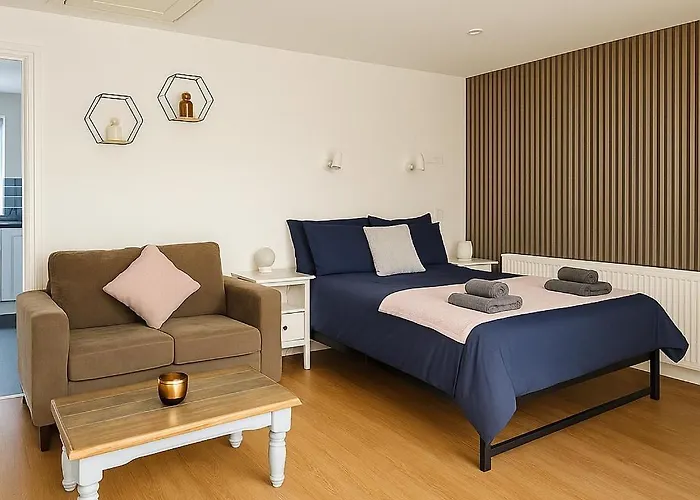 Number 2, Lytton Tree Lodge, Reydon, Southwold