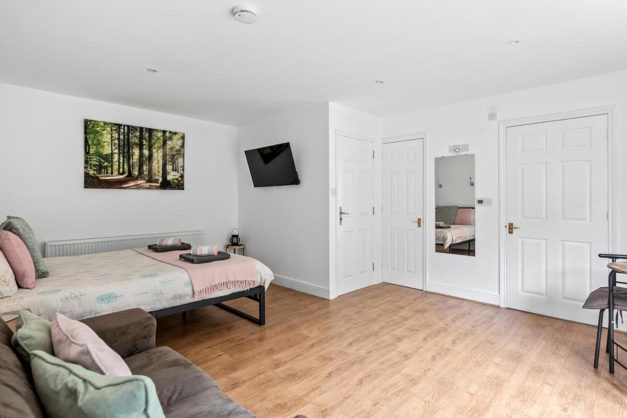 Number 2, Lytton Tree Lodge, Reydon, Southwold *